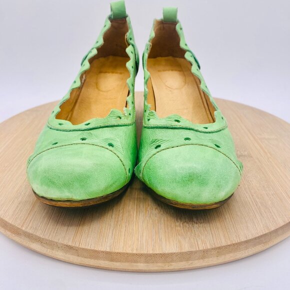 Rovers Shoes Womens 8.5 39 Green Leather Scalloped Pumps - Picture 3 of 11